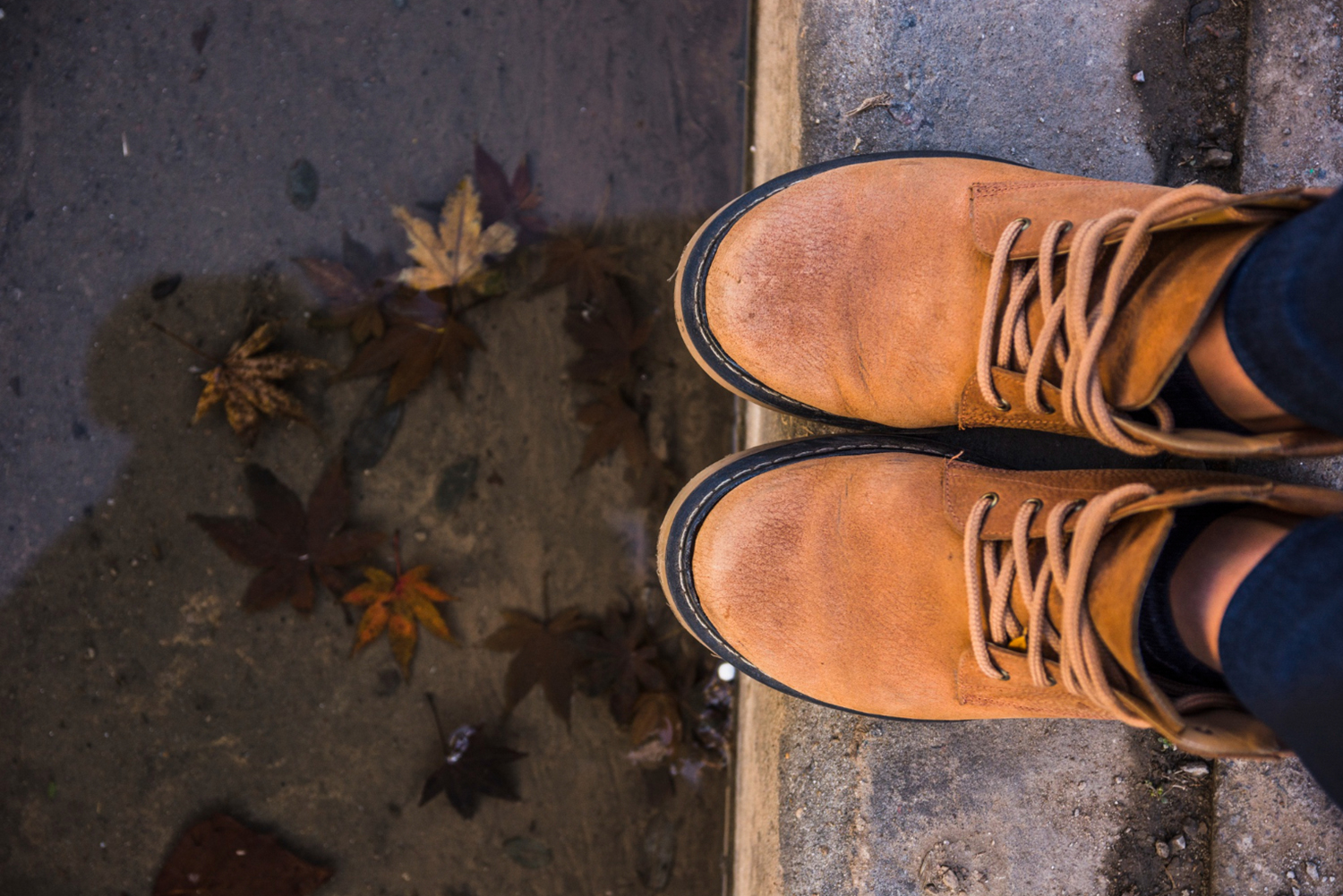 leather-boots-standing-edge edit