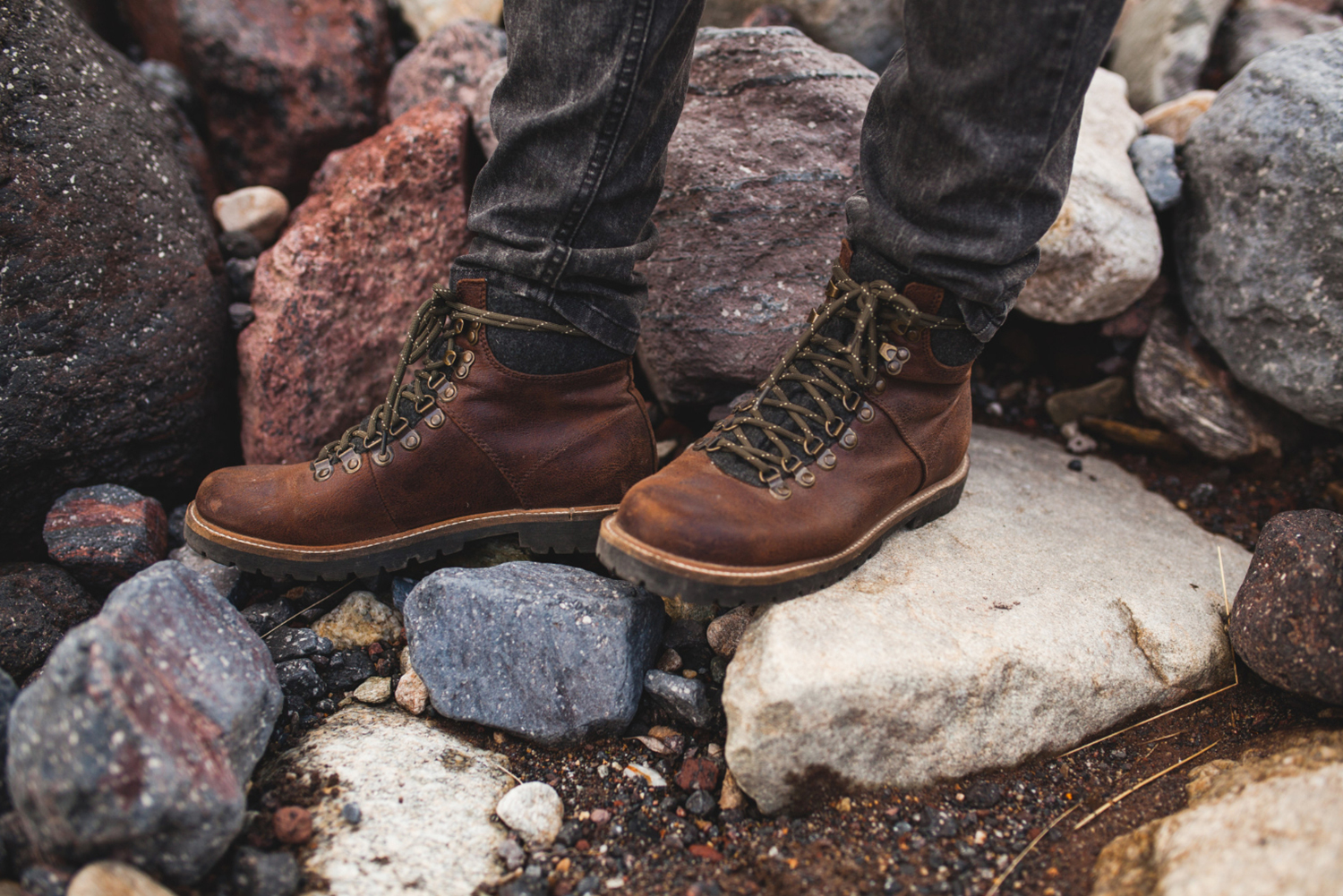 young-hipster-man-hiking-wild-nature-winter-vacation edit